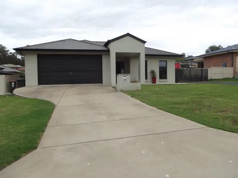 Main view of Homely house listing, 10 Maroo Street, Tumut NSW 2720