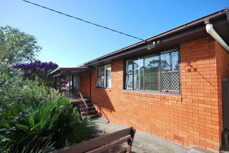 2 Bourbon Street, Wyoming NSW 2250