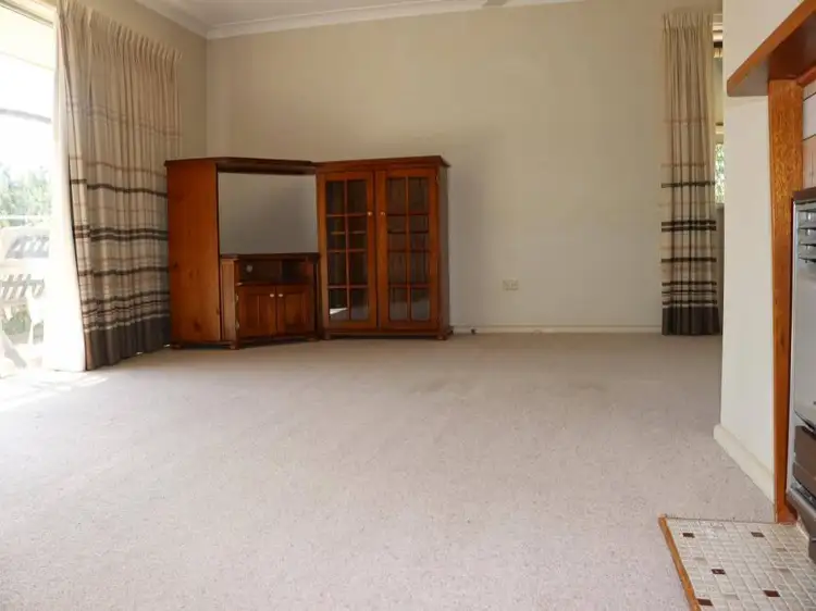 Fifth view of Homely house listing, 128 Wombat St, Young NSW 2594