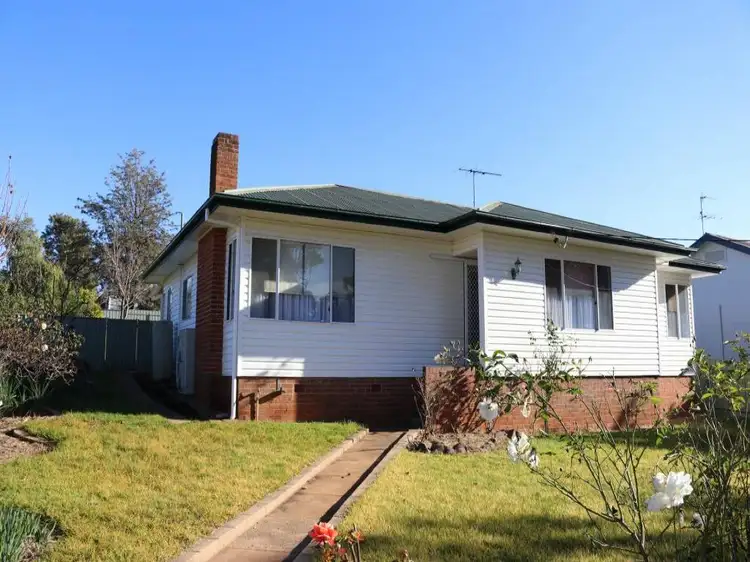 59 Yass Street, Young NSW 2594