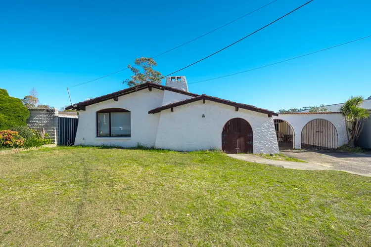 99 Beaumont Avenue, Wyoming NSW 2250