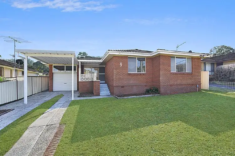 9 Chamberlain Road, Wyoming NSW 2250