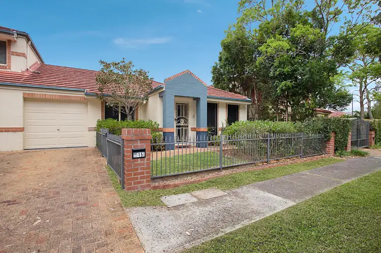15 Wingello Crescent, Wyoming NSW 2250