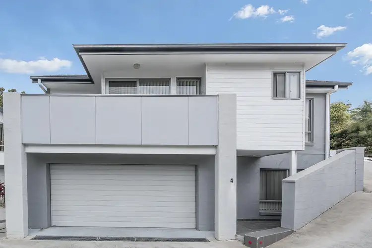 4/13 Jennie Cox Cl, Erina NSW 2250