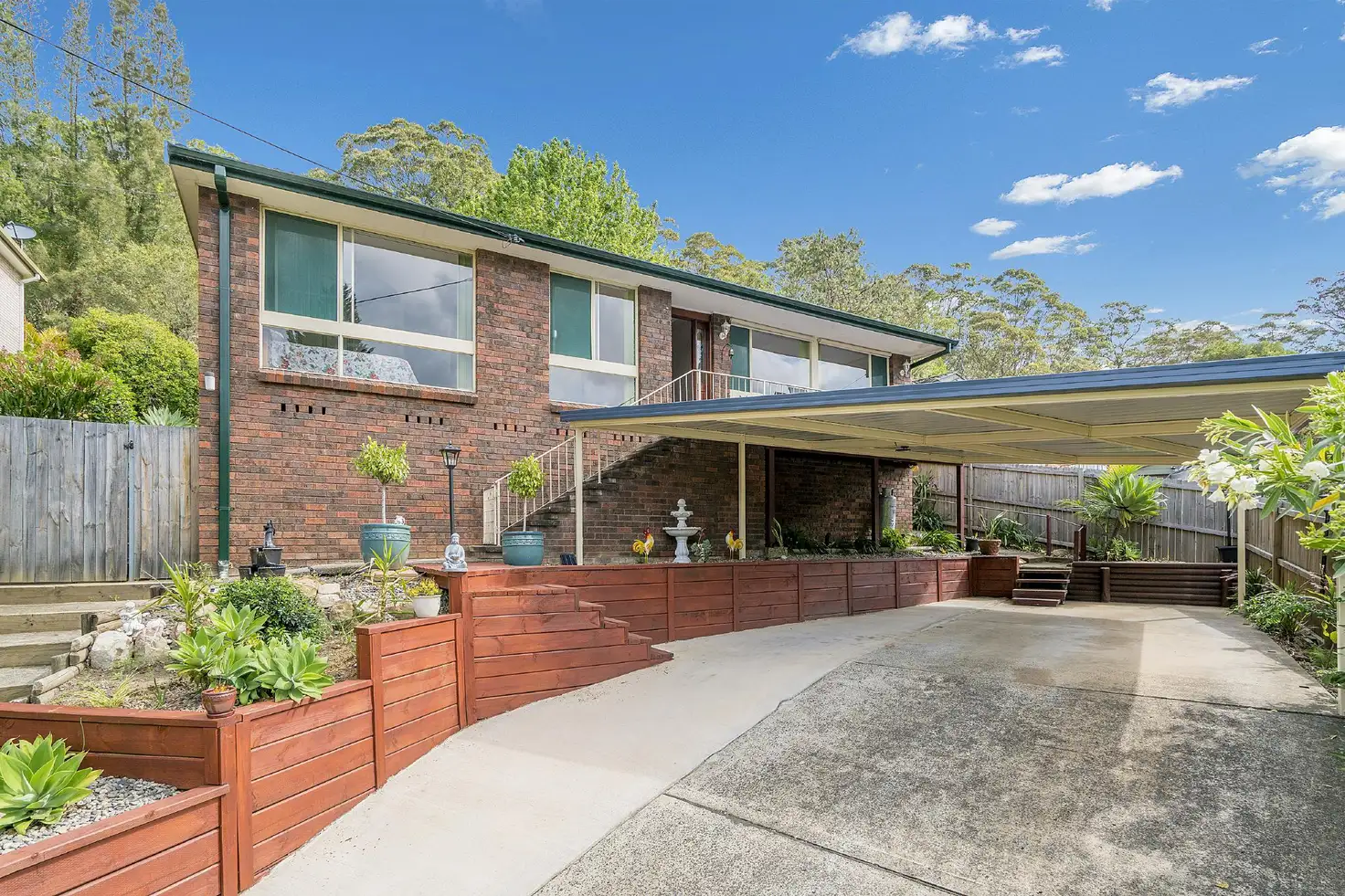 Main view of Homely house listing, 10 Hakea Cl, Wyoming NSW 2250