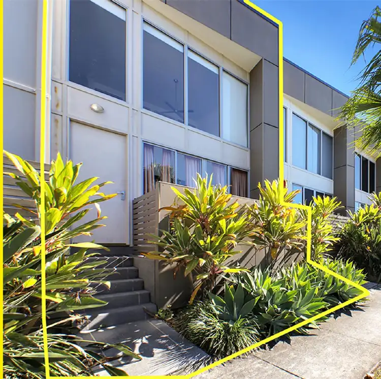 51 South Bay Drive, Varsity Lakes QLD 4227