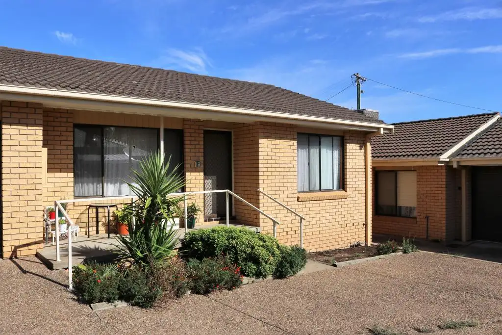 Main view of Homely other listing, 3/5 Currawong Street, Young NSW 2594