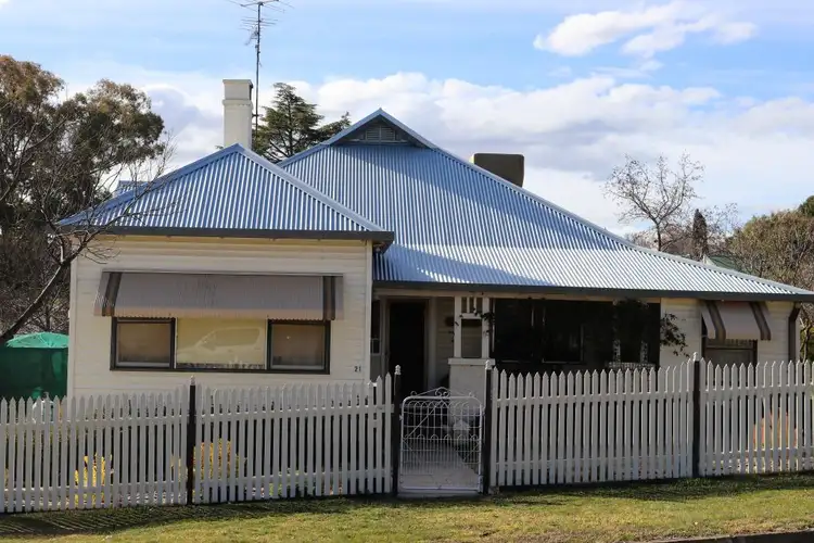 21 William Street, Young NSW 2594