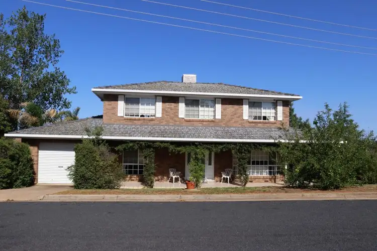 22 Hardy Avenue, Young NSW 2594