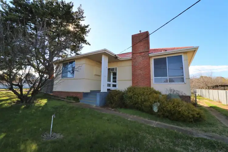 20 Taylor Road, Young NSW 2594
