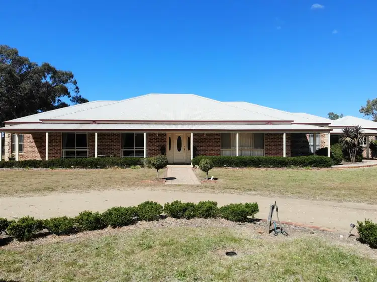 139 Willawong Street, Young NSW 2594