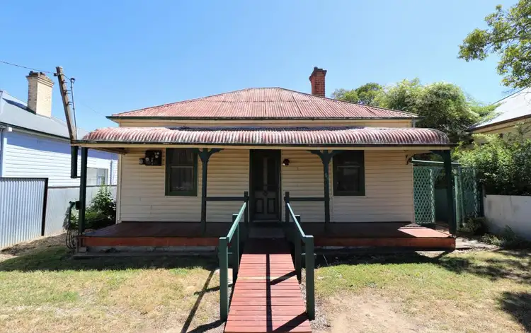 89 Nasmyth Street, Young NSW 2594