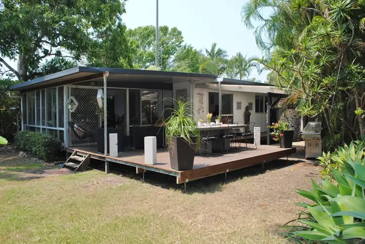 9 Mimosa Ave, Bogangar NSW 2488