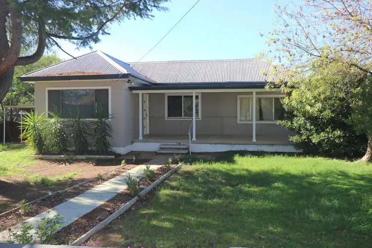 50 Murringo Street, Young NSW 2594