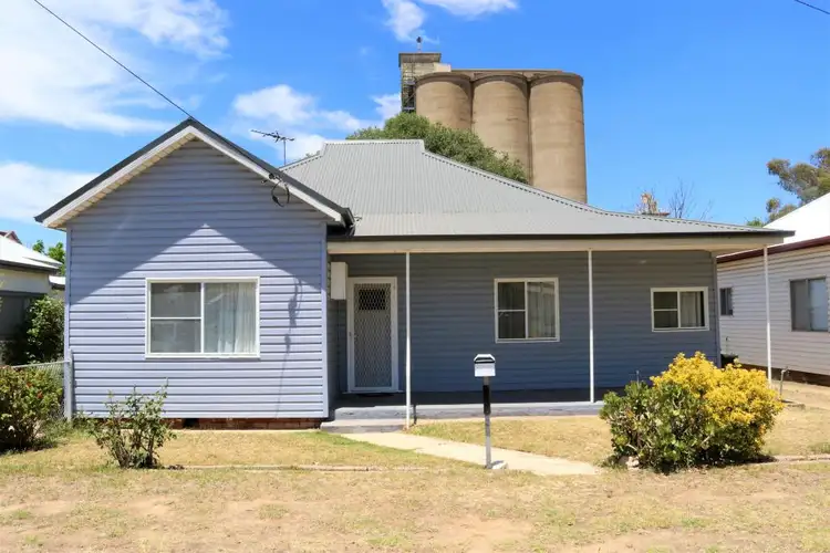 180 Nasmyth Street, Young NSW 2594