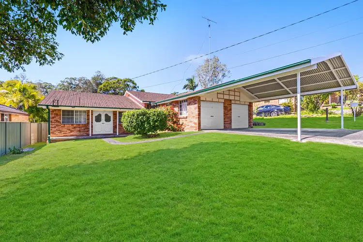 17 Beaumont Avenue, Wyoming NSW 2250