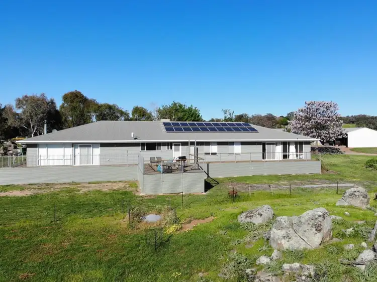 69 Noonans Road, Young NSW 2594