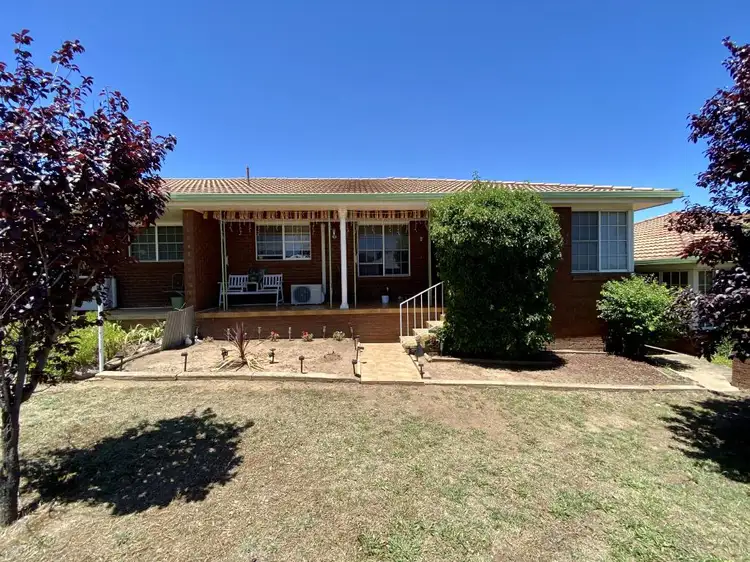 2/2 Clarke Street, Young NSW 2594