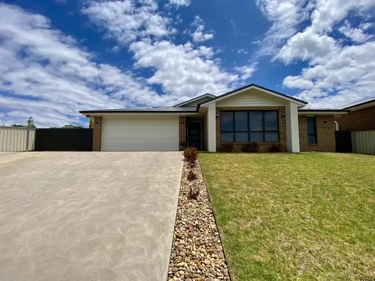 60 Jordan Place, Young NSW 2594