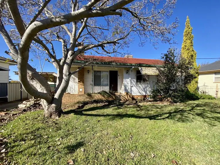 72 Campbell Street, Young NSW 2594