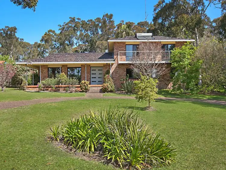 16 Macquarie Road, Morisset Park NSW 2264