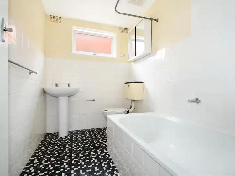 Sixth view of Homely block of units listing, 2 First Street, Wollongong NSW 2500