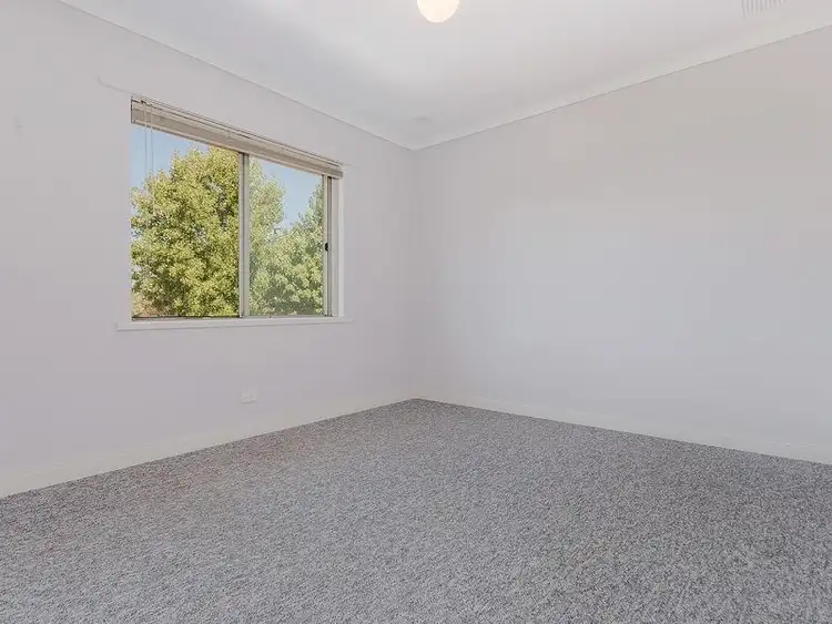 Fifth view of Homely house listing, 16 Roach Place, Orelia WA 6167