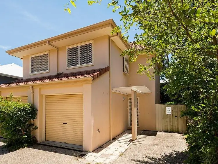 4/140 Carmody Road, St Lucia QLD 4067