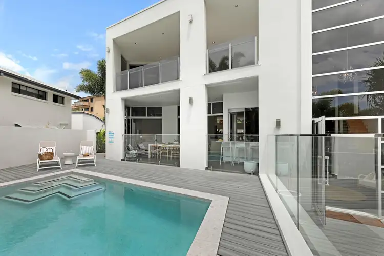 17 Crystal Waves Place, Alexandra Headland QLD 4572