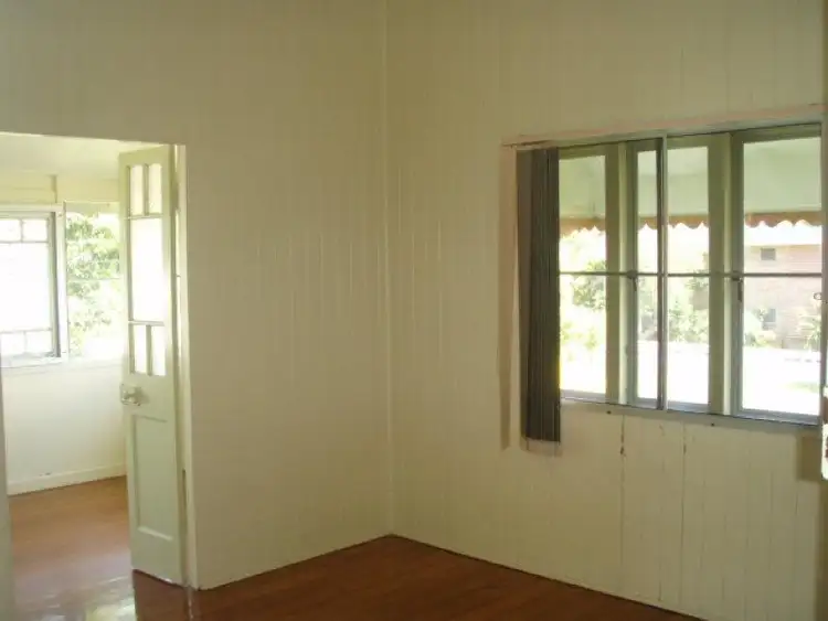 Fourth view of Homely house listing, 25 Bayswater Terrace, Hyde Park QLD 4812