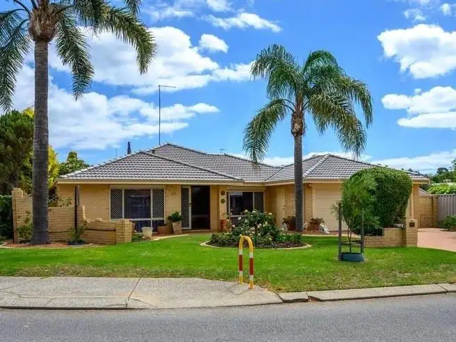 25 Templetonia Promenade, Halls Head WA 6210