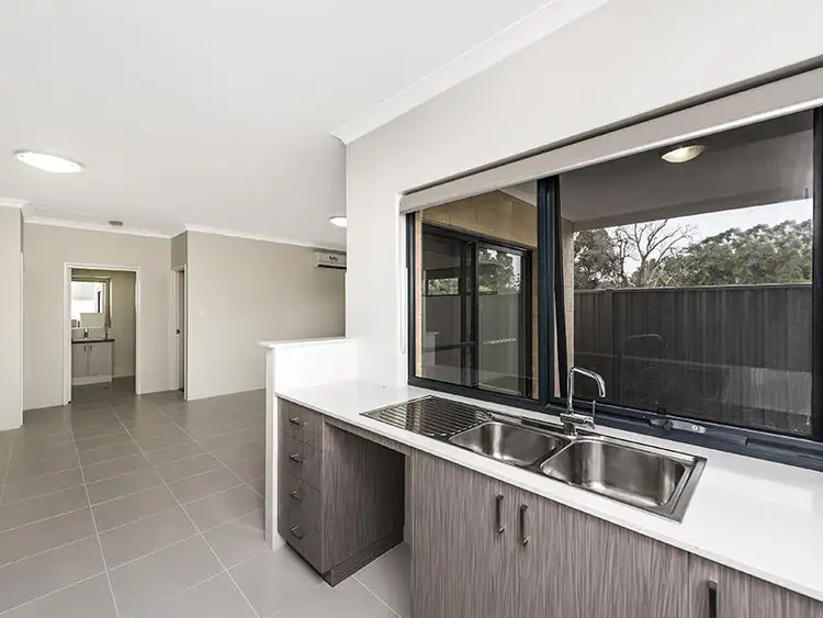 Fifth view of Homely villa listing, 24/1 Balfour Road, Swan View WA 6056