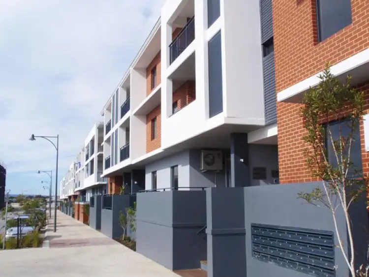 47/2 Stockton Bend, Cockburn Central WA 6164