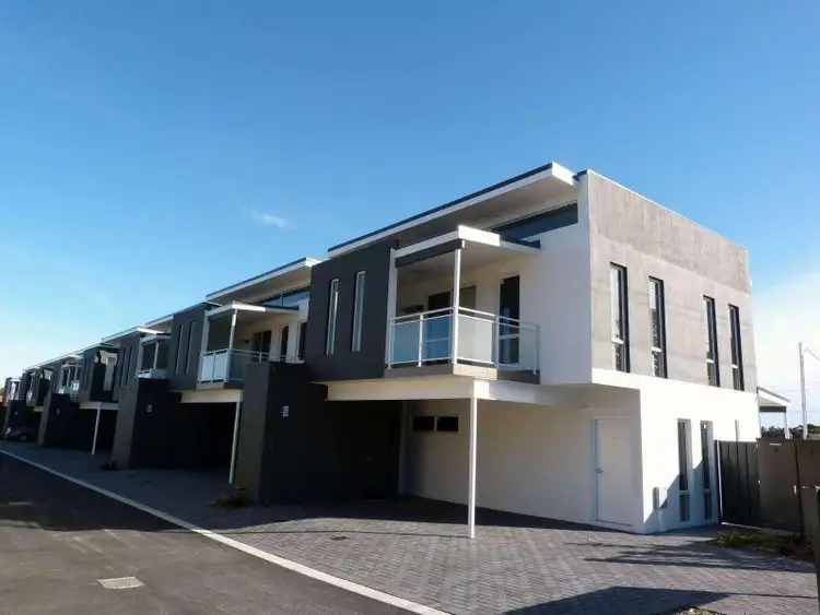 14/1 Spring Avenue, Midland WA 6056