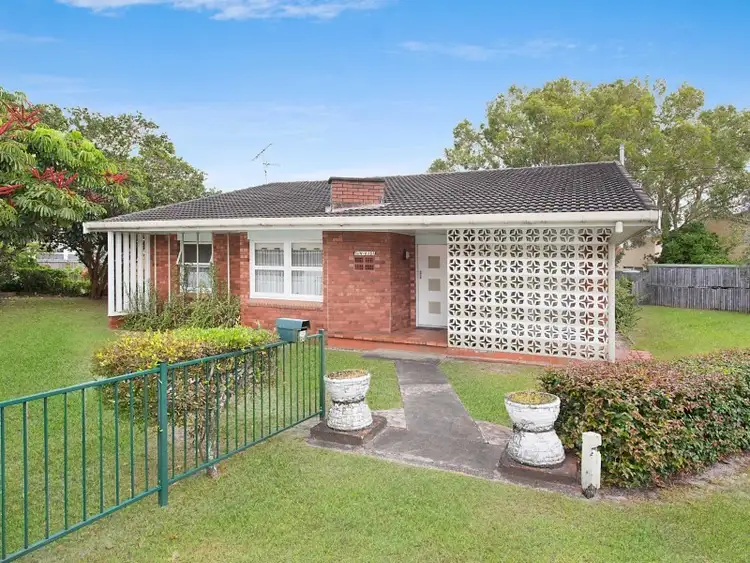 24 Landsborough Parade, Golden Beach QLD 4551