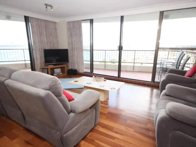 9 Bayview Street, Runaway Bay QLD 4216