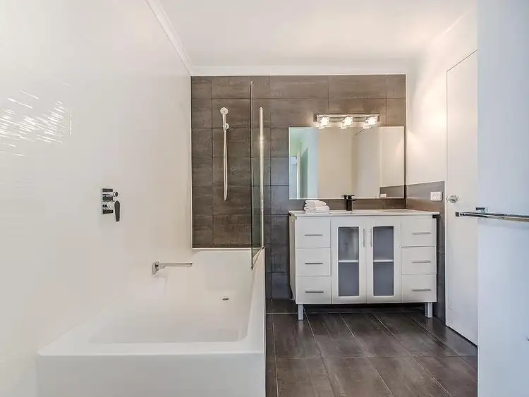 Fourth view of Homely unit listing, 17/8 Munna Crescent, Noosaville QLD 4566