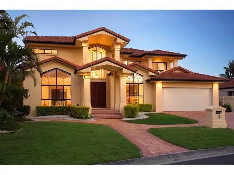 12 Oakmont Street, Carindale QLD 4152