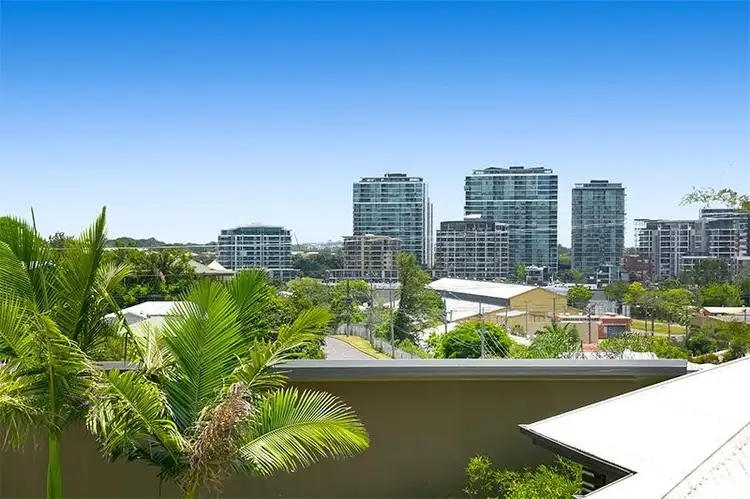 Seventh view of Homely townhouse listing, 2/25 Riddell Street, Bulimba QLD 4171