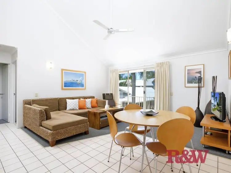 4/13 'Pelican Beach Re James Street, Noosaville QLD 4566