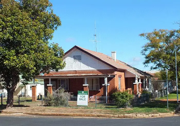 12 Phillip Street, Parkes NSW 2870