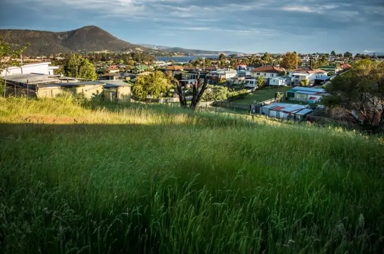 9 Leighland Road, Claremont TAS 7011