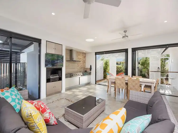 3 Sylvie Street, Pelican Waters QLD 4551