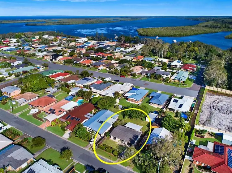 44 Theresa Street, Golden Beach QLD 4551