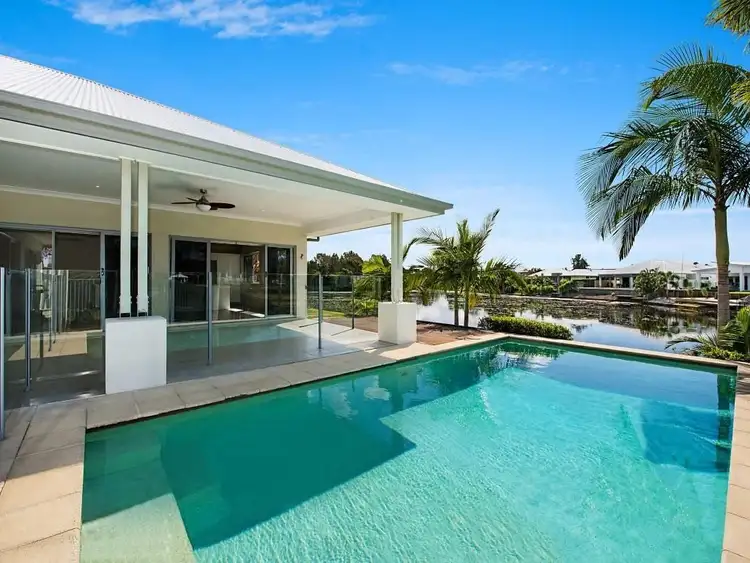 6 Tooringoor Close, Pelican Waters QLD 4551