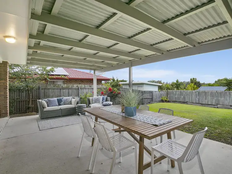 28 Network Drive, Wynnum West QLD 4178