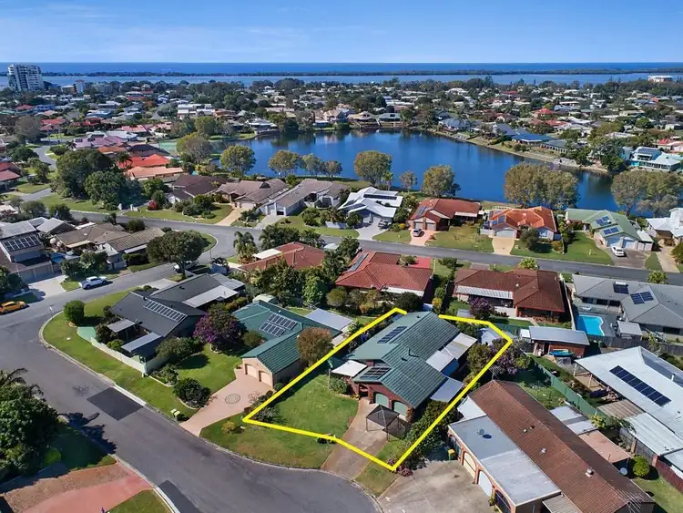 6 French Court, Golden Beach QLD 4551