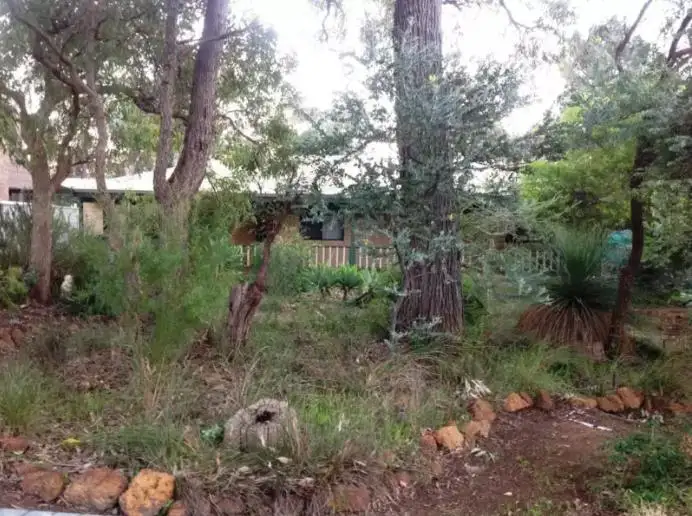 13 Landers Road, Lesmurdie WA 6076