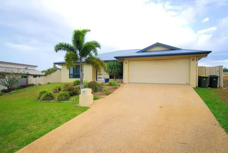 7 Genesta Court, Bushland Beach QLD 4818