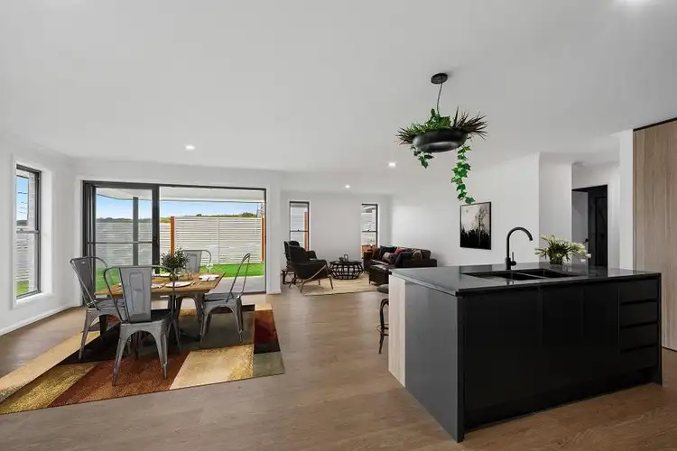 22 Surfers Drive, Lake Cathie NSW 2445